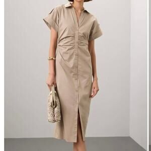 Beige Ruched Shirt Dress
Saunders tan midi size 10